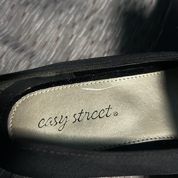 Pumps - Picture 5 of 5